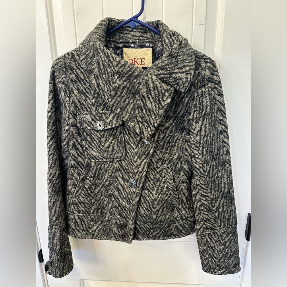 BKE Black & Gray Chevron Wool Blend Asymmetrical Zip Coat S